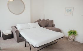 Immaculate Luxury Apartment 700 Mtrs From The Beach